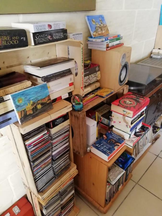 Arkati Literary B&B Sannat Eksteriør bilde